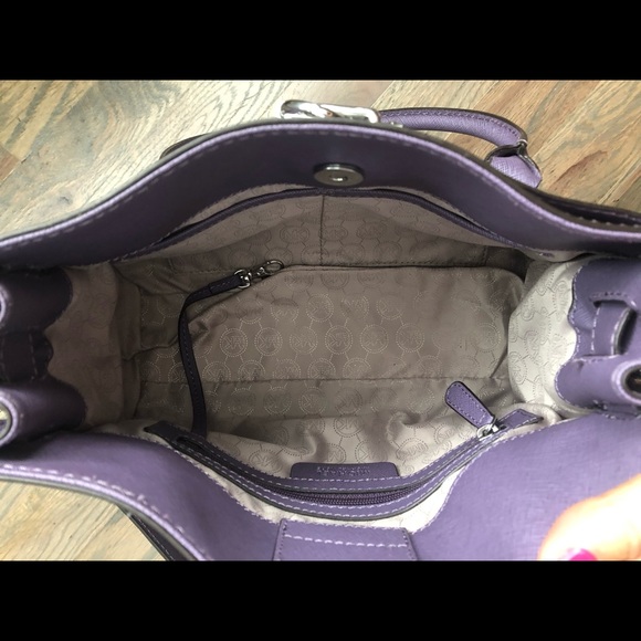 Michael Kors Wisteria Hamilton Leather Satchel. - Picture 3 of 5